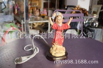 批發采購塑料、樹脂工藝品 探索西方宗教人物祈禱圖與家居擺件的市場機遇（以0301工藝品為例）